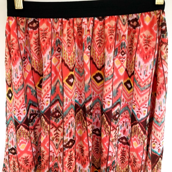 Boho pink mini-skirt - Picture 2 of 5